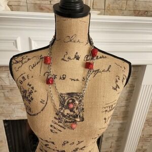 TRESKA semi precious stone and‎ shell long necklace new